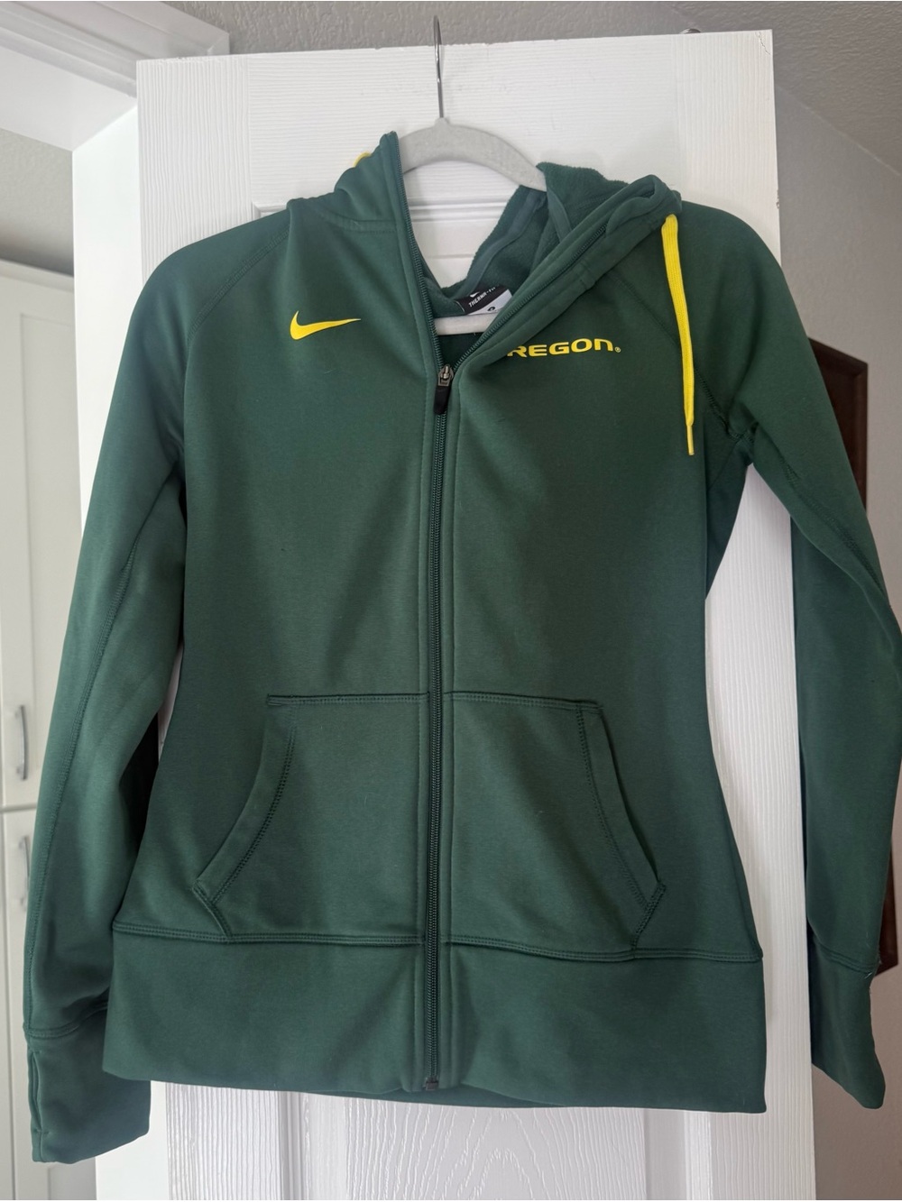 Oregon Ducks 🦆Nike Green Hoodie with Yellow Lettering